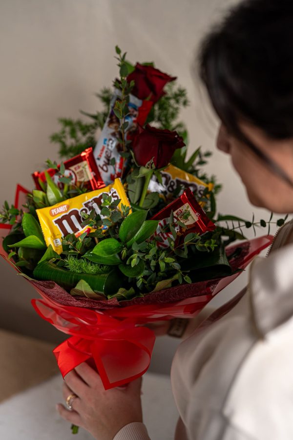 Bouquet de Chocolates com Rosas - Image 2